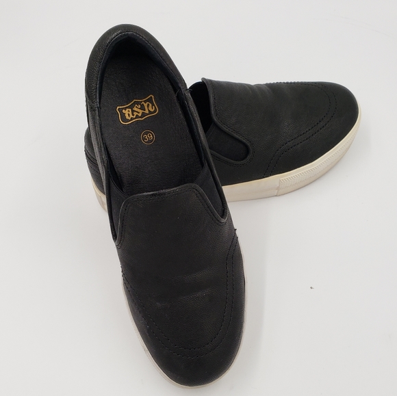 ASH "Jungle" Black Leather Platform Sneaker - Picture 12 of 16